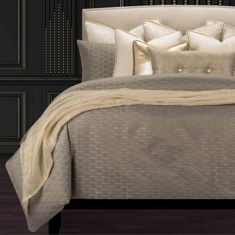 Star Attraction Luminous Motif Supreme Duvet Cover and Insert Set