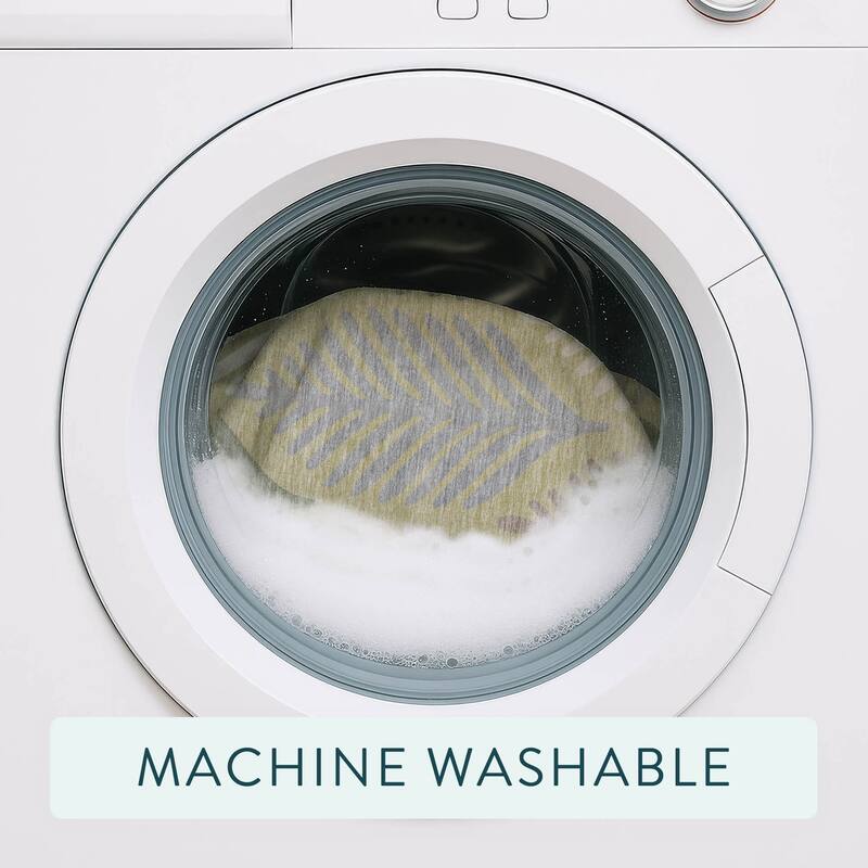 Machine Washable Indoor/ Outdoor Modern Fern Chantille Rug