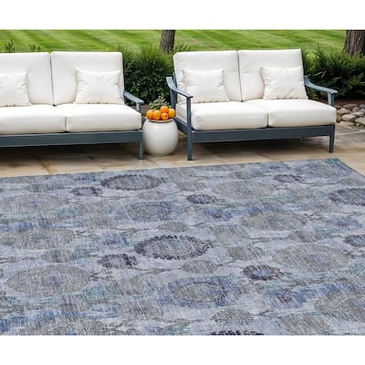 HomeRoots Damask Transitional Rectangle Outdoor Rug