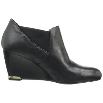 bandolino wedge boots