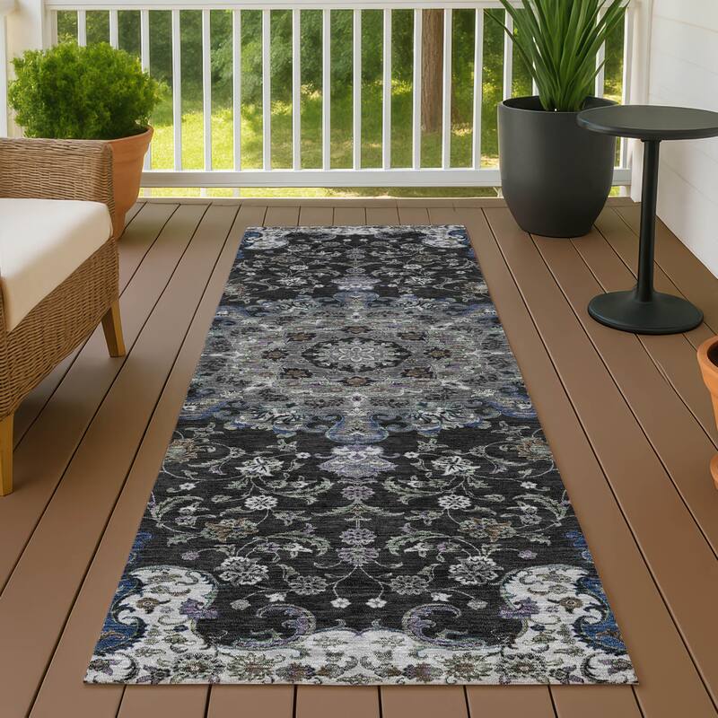 Machine Washable Indoor/ Outdoor Traditional Awaka Chantille Rug - Black - 2'3" x 7'6"