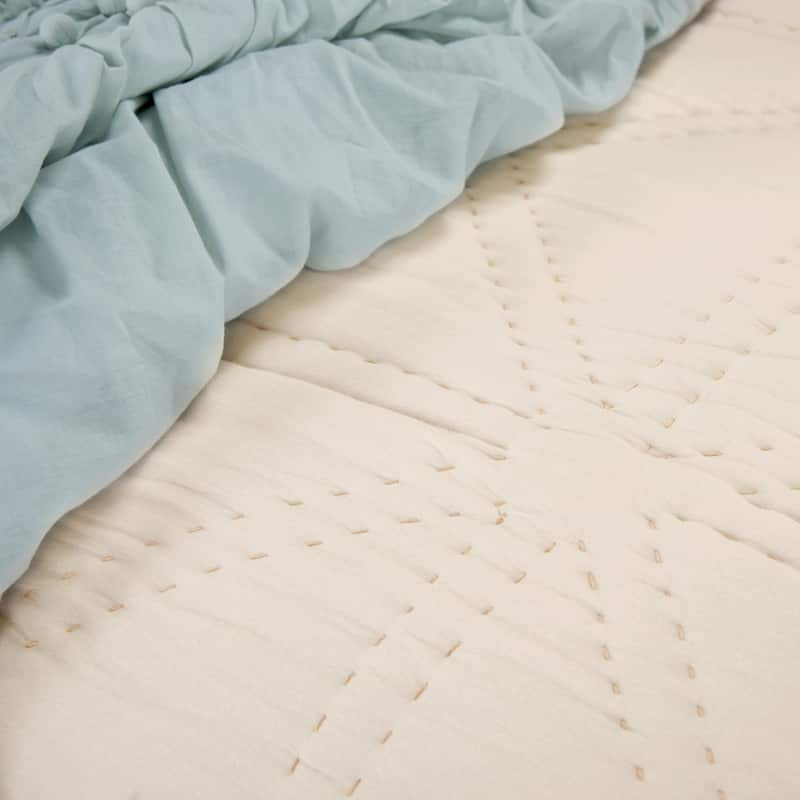 Maddux Place Simpson Natural Hand Quilted Cotton 3 Piece Quilt Set - Queen-size