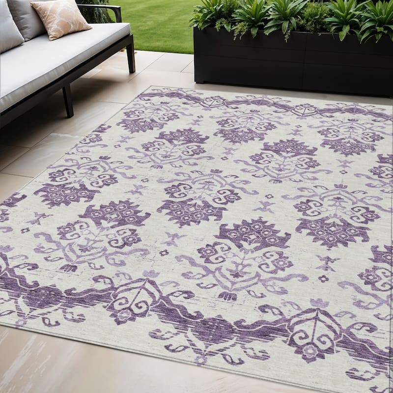 HomeRoots Oriental Transitional Rectangle Outdoor Rug - 5' X 8'