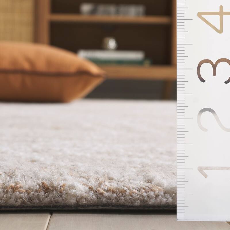 SAFAVIEH Handmade Ebony Edmee Wool Rug
