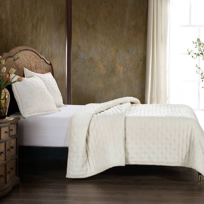 HiEnd Accents Stella Solid Color Faux Silk Velvet Romantic Modern Rustic 3 Piece Quilt Set with Pillow Shams