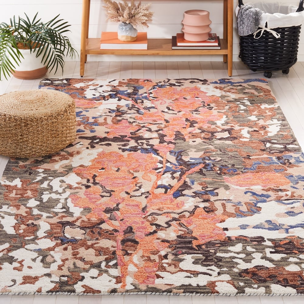 SAFAVIEH Handmade Blossom Florinela French Country Floral Wool Rug