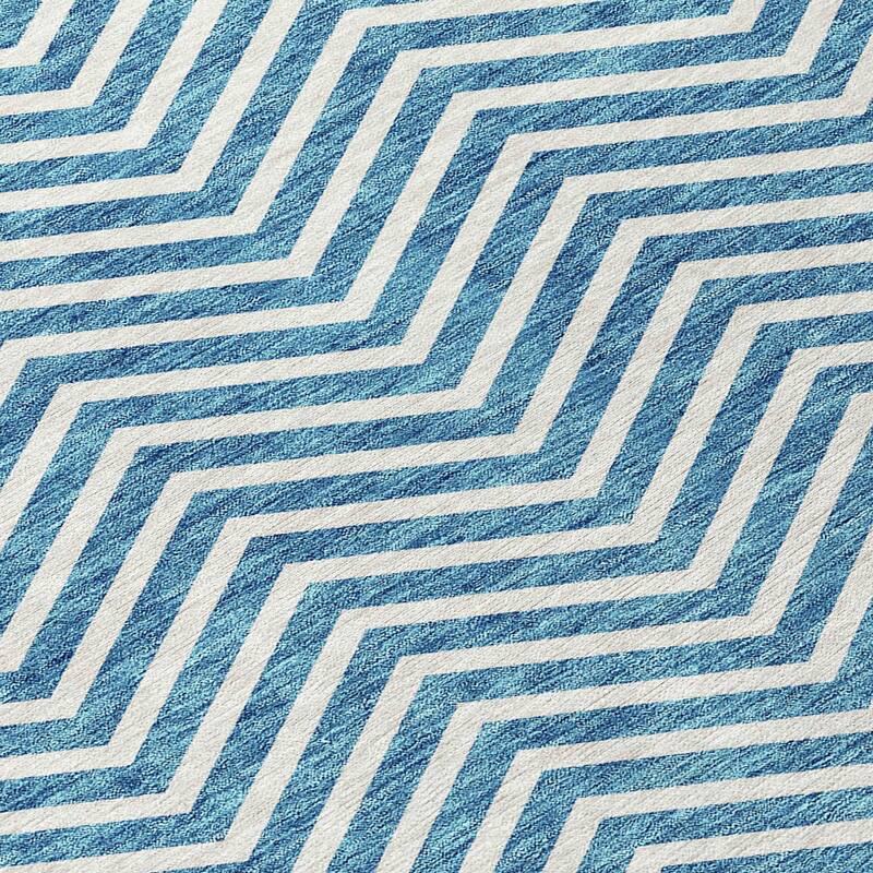 Machine Washable Indoor/ Outdoor Chantille Chevron Stripe Rug