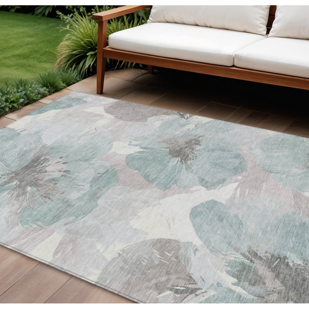HomeRoots Floral Transitional Rectangle Outdoor Rug