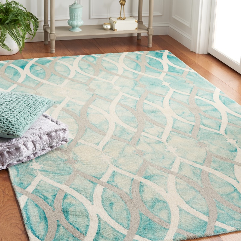 SAFAVIEH Dip Dye Mercan Hand-tufted Wool Geometric Area Rug - 4' x 6' - Green/Ivory Grey