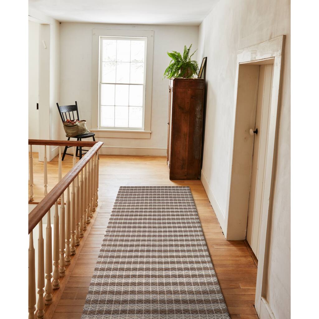 NuStory Range Runner | 2' 6" x 8' in Beige - 2' 6" x 8' Runner