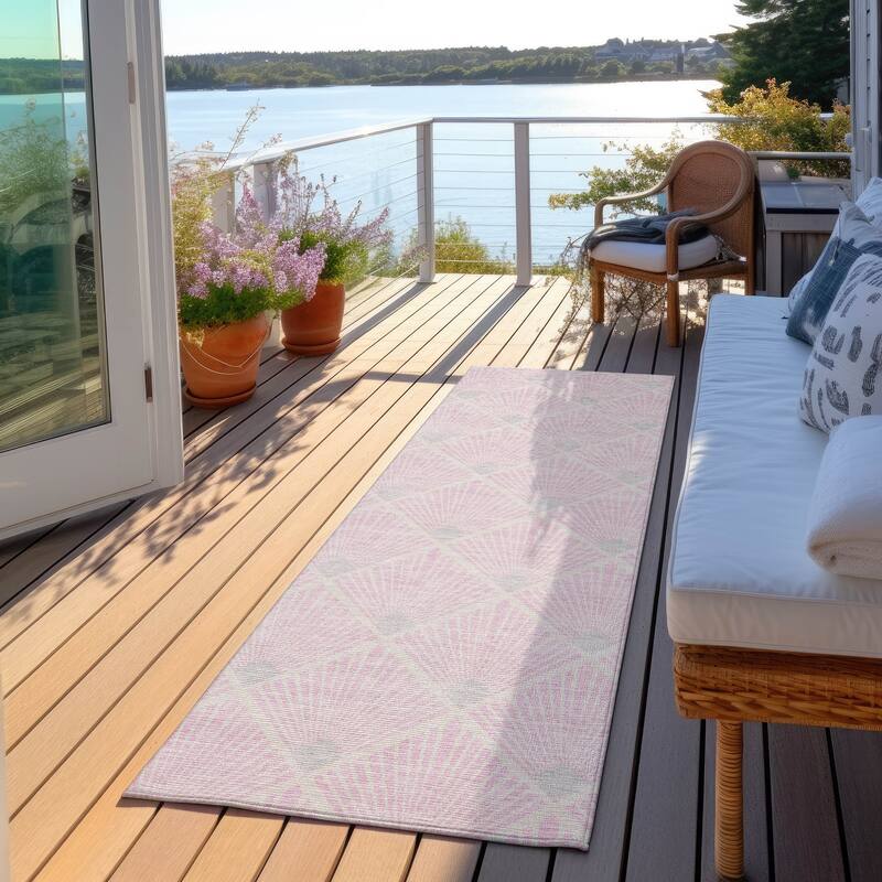 Machine Washable Indoor/ Outdoor Chantille Modern Shells Rug - Pink - 2'3" x 7'6"