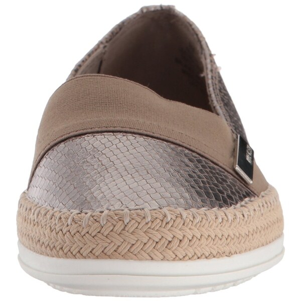 Anne klein top zilya flat