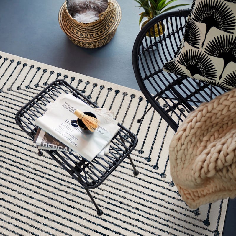 Modern Geometric Durable Area Rug, Pet Friendly for Any Room