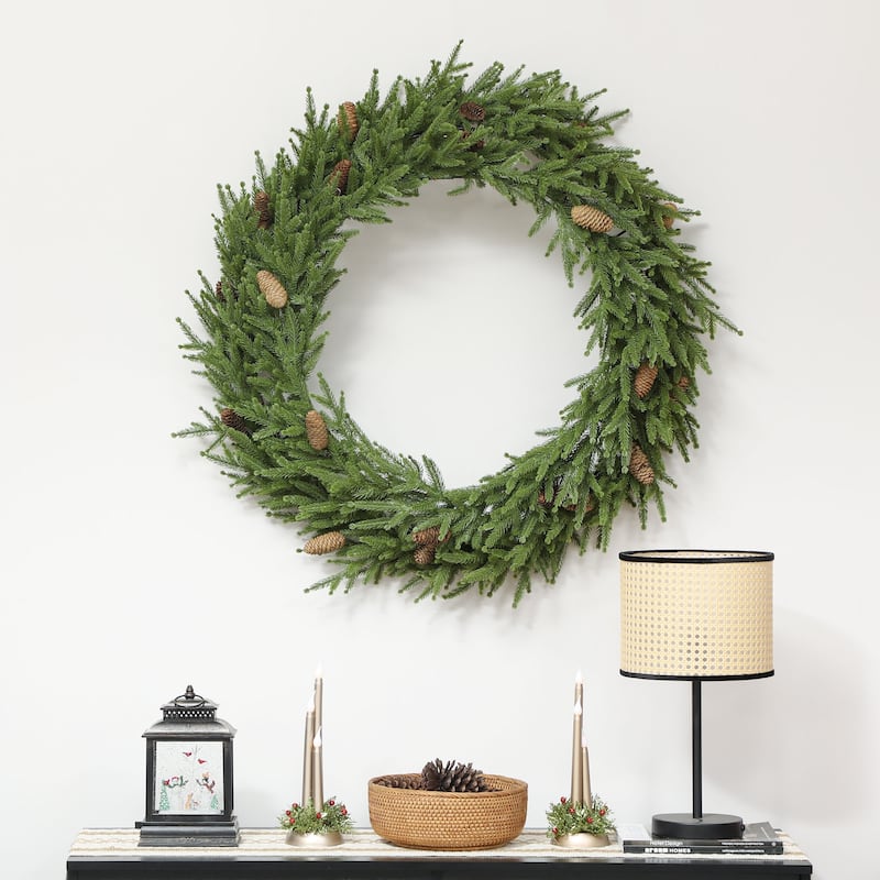 HOMCOM 36in Xmas Wreath: Pine Cones, 224 Branches, Artificial Norfolk Pine, Indoor Decor