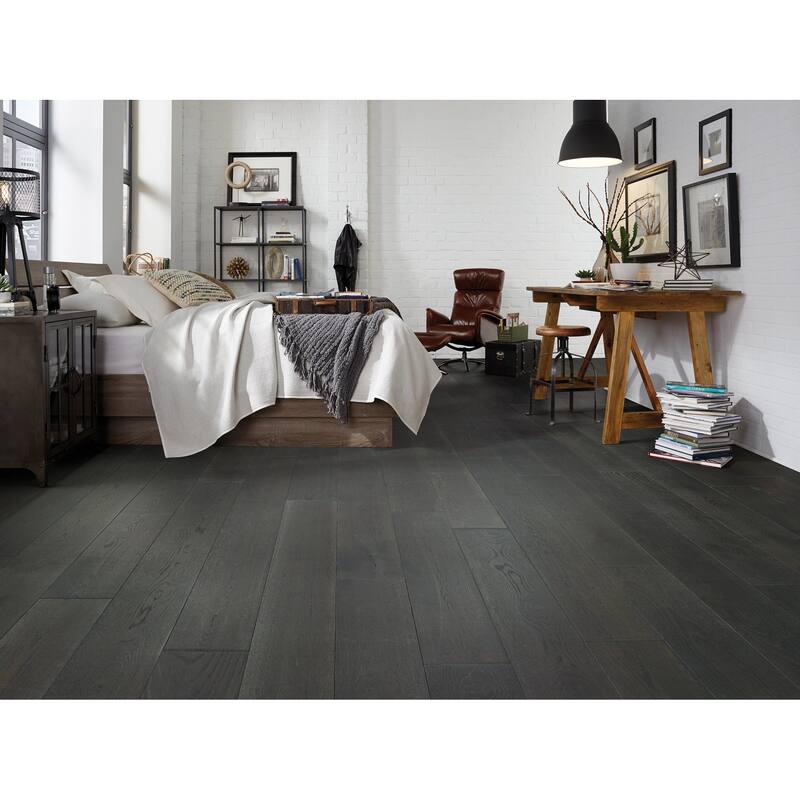 Anderson Tuftex AA818 Buckingham 8" Wide Wire Brushed Engineered Oak