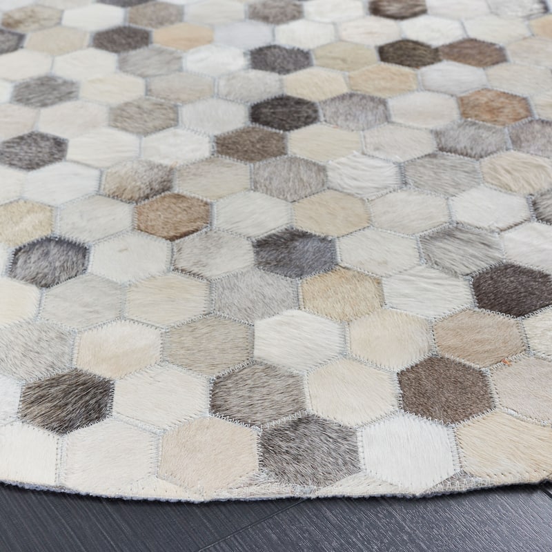 SAFAVIEH Handmade Studio Leather Nadia Modern Leather Rug