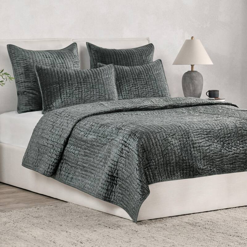 Dimitry 100% Rayon Velvet Quilt by Kosas Home