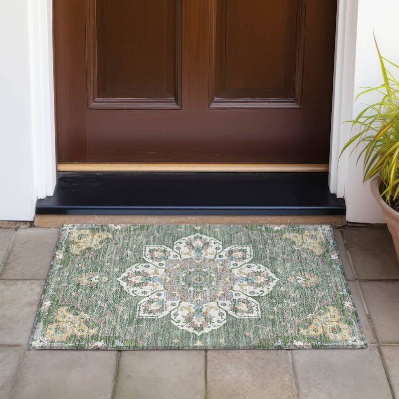 Machine Washable Indoor/Outdoor Traditional Heriz Chantille Rug - Green - 1'8" x 2'6"