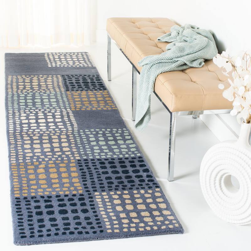 SAFAVIEH Handmade Wyndham Shendvera Modern Wool Rug - 2'3" x 9' Runner - Grey/Multi