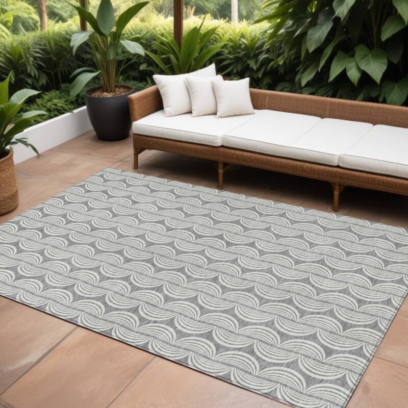 HomeRoots Ogee Transitional Rectangle Outdoor Rug - 10' X 14'
