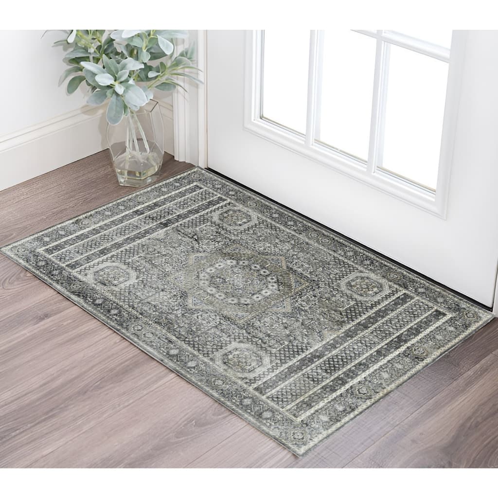 HomeRoots Medallion Transitional Rectangle Area Rug - 39.00 in. x 24.00 in. x 0.30 in.