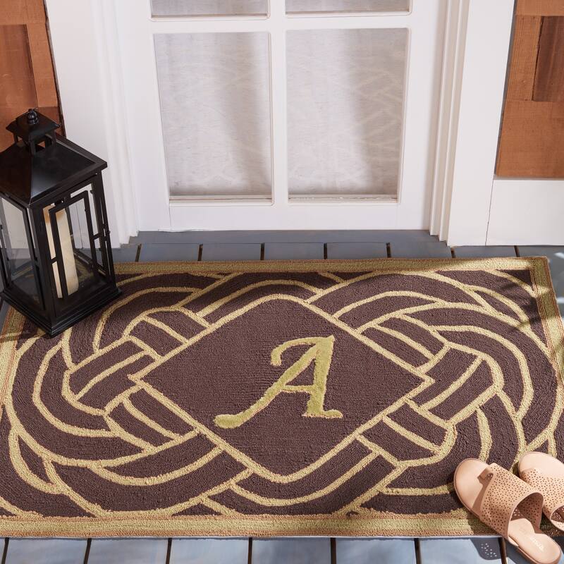 SAFAVIEH Hand-hooked Monogram Radica M Chocolate Rug - 2' 6" x 4' - Chocolate - A