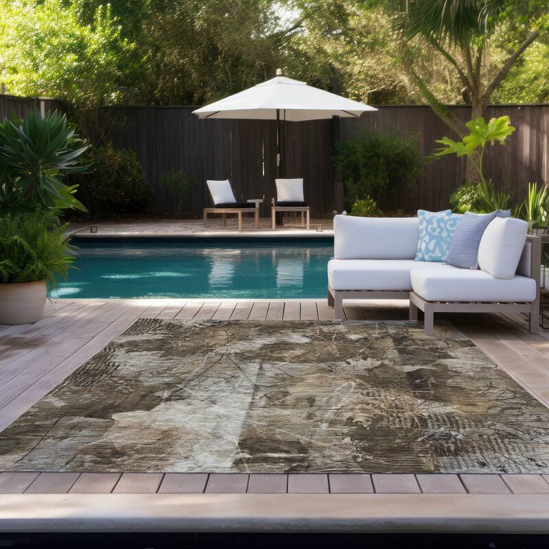 Machine Washable Indoor/ Outdoor Foilage Chantille Rug