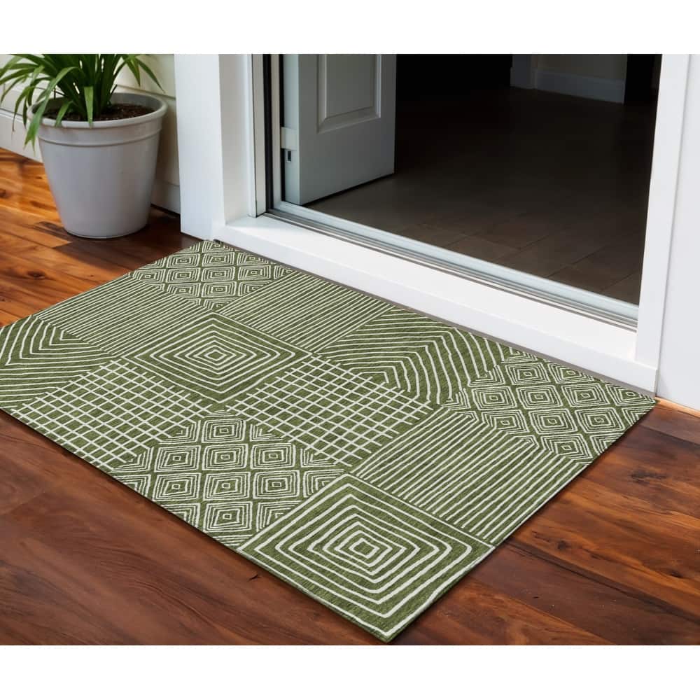 HomeRoots Geometric Transitional Rectangle Outdoor Rug