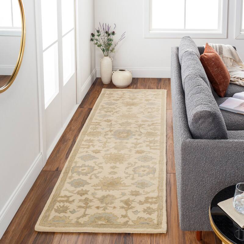 Livabliss Caesar Traditional Area Rug