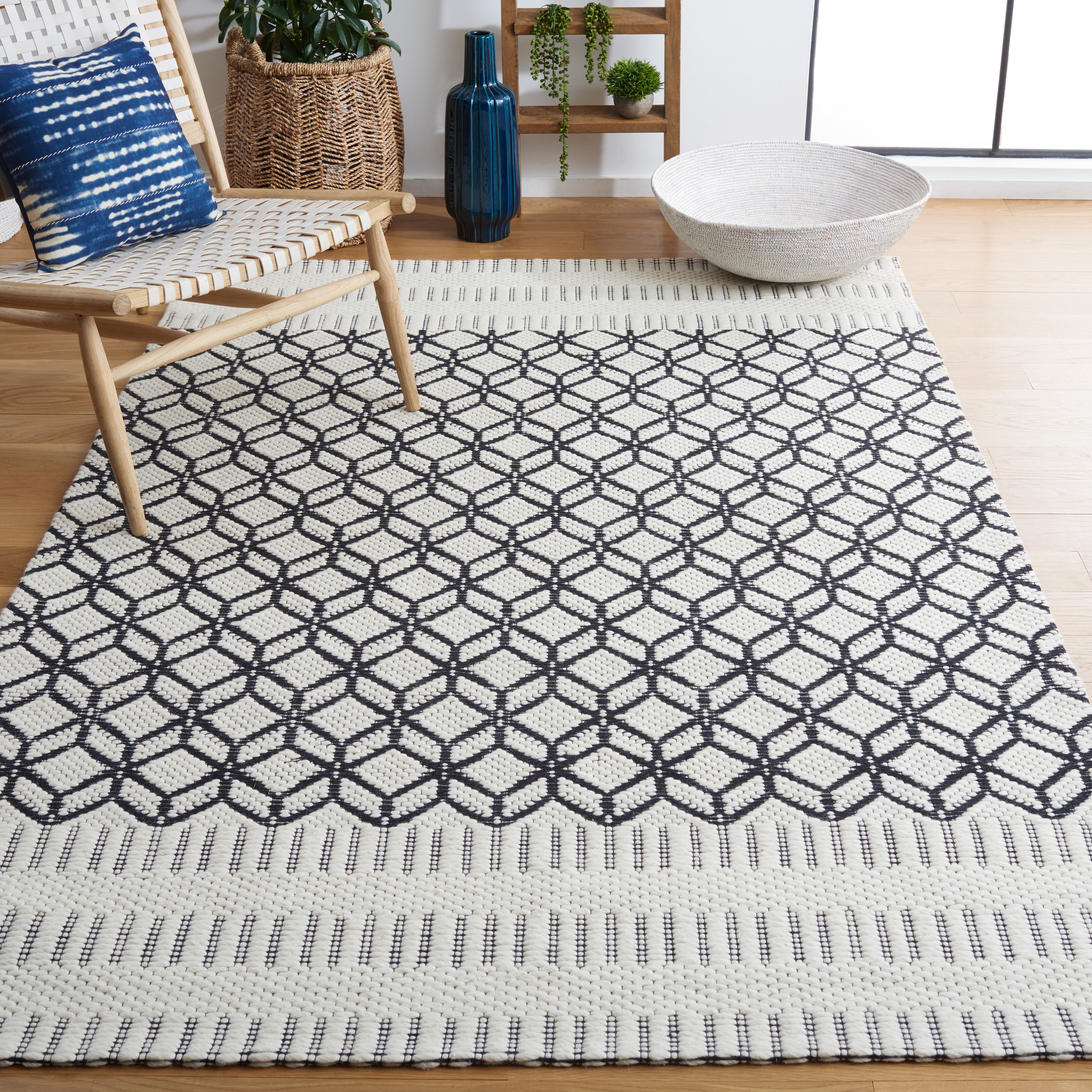 SAFAVIEH Handmade Vermont Toya Geometric Wool Rug