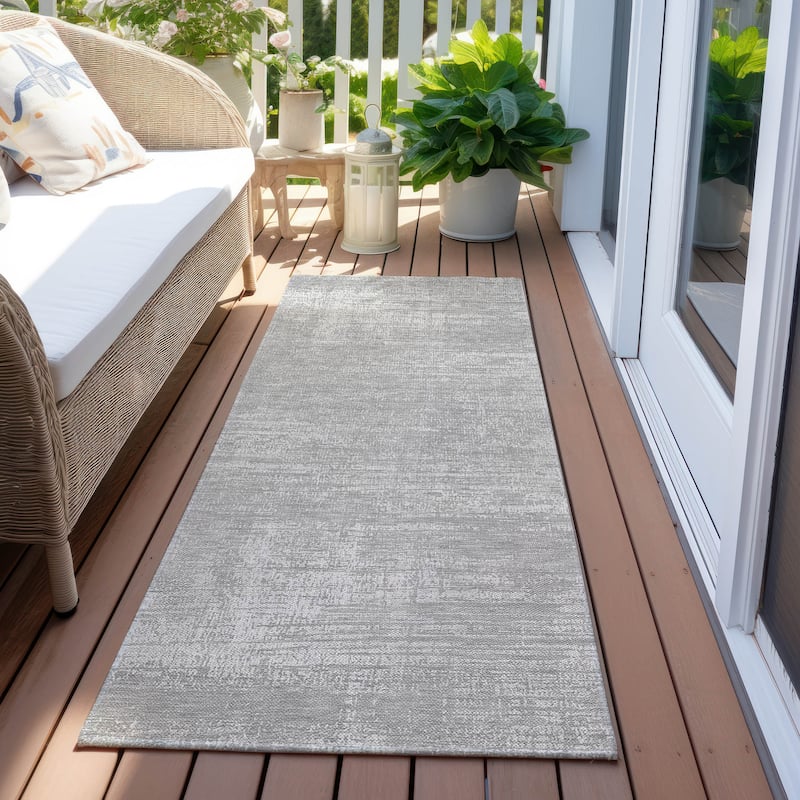 Machine Washable Indoor/ Outdoor Chantille Abstract Solid Rug - Silver - 2'3" x 7'6"