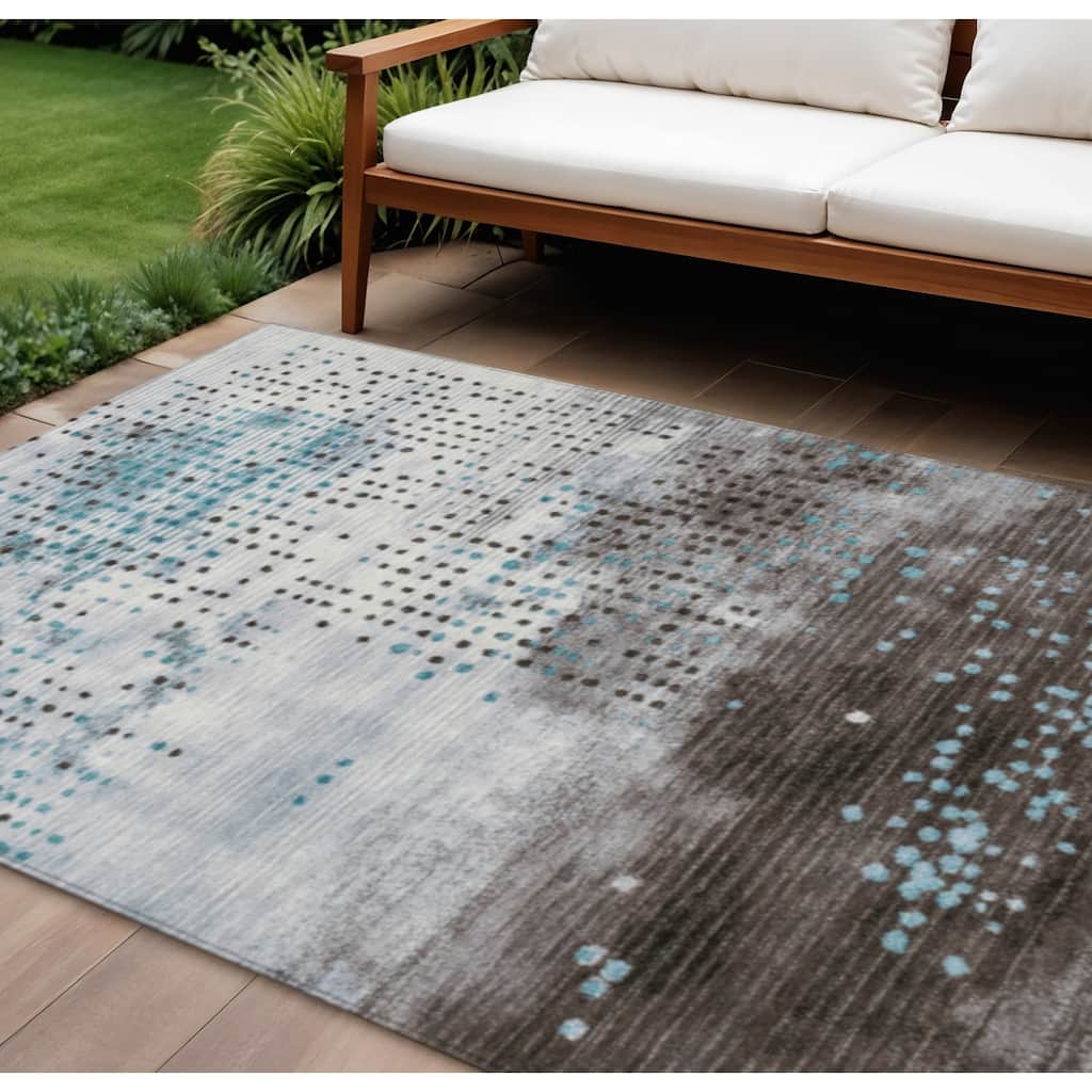 HomeRoots Geometric Transitional Rectangle Outdoor Rug