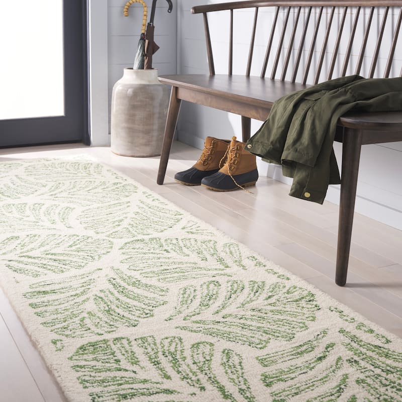 Martha Stewart by SAFAVIEH Handmade Samuela Wool Rug