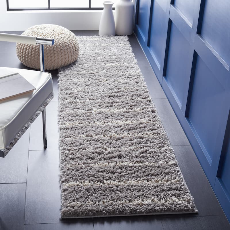SAFAVIEH Venus Shag Zoea 1.75-inch Thick Rug - 2'2" x 8' Runner - Grey/Ivory