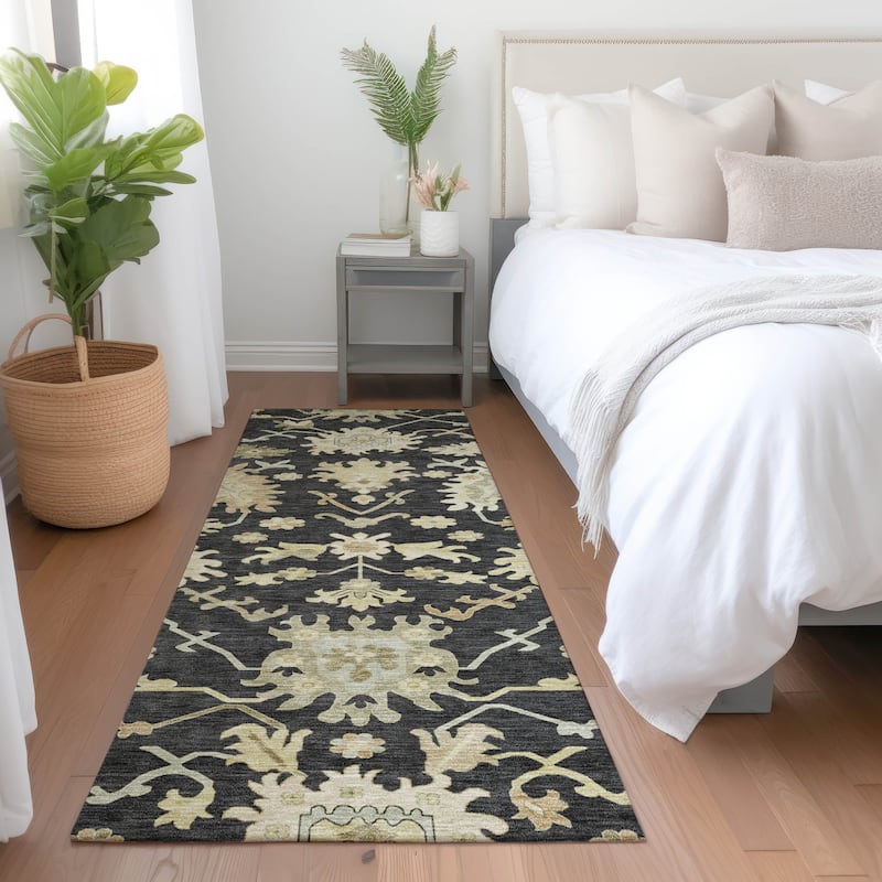 Machine Washable Indoor/ Outdoor Traditional Casual Chantille Rug - Black - 2'3" x 7'6"