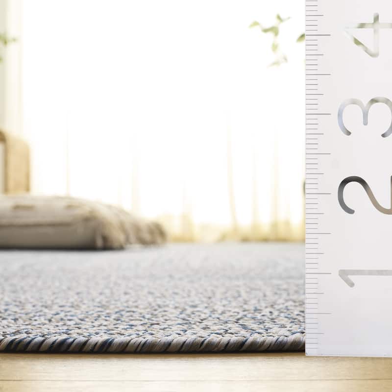 SAFAVIEH Handmade Braided Thijs Reversible Rug