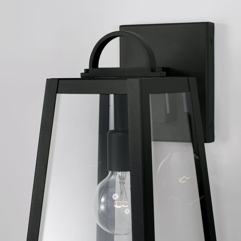 Leighton 8" 1-light Outdoor Wall Lantern w/ Clear Glass