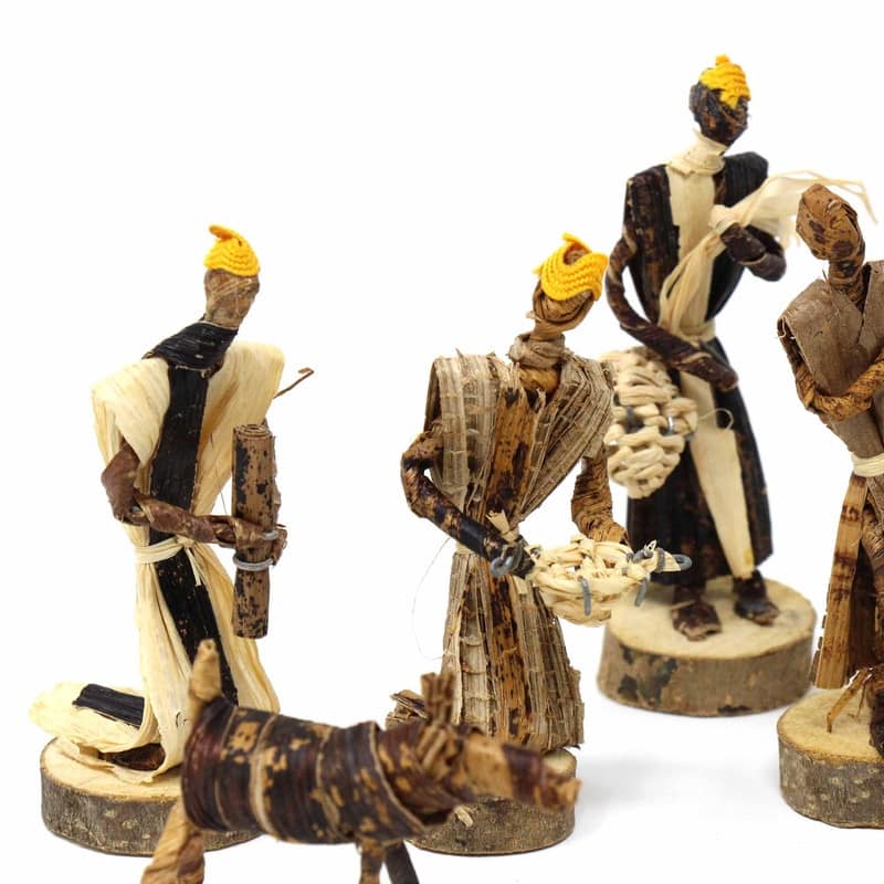 Handmade Banana Fiber Nativity Set (Kenya) - Bed Bath & Beyond - 3514617