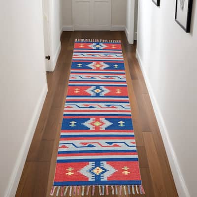 Fuqec Southwestern Woven Low Pile with Fringe Area Rug By HomeRoots - 90' X '27' X '0.25