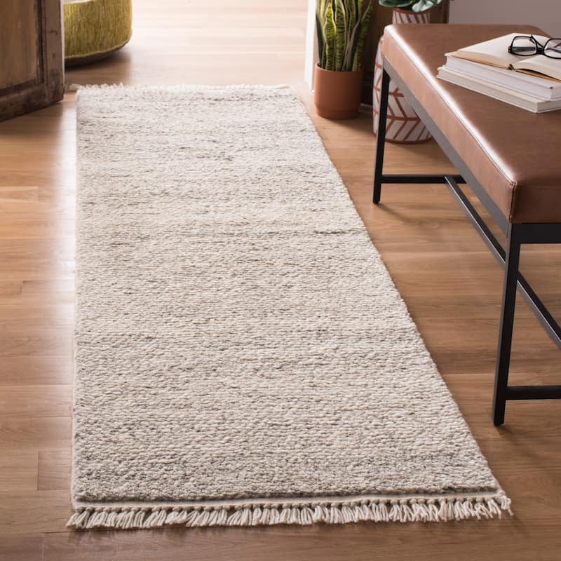 SAFAVIEH Handmade Casablanca Shag Tribal Grey Wool Rug
