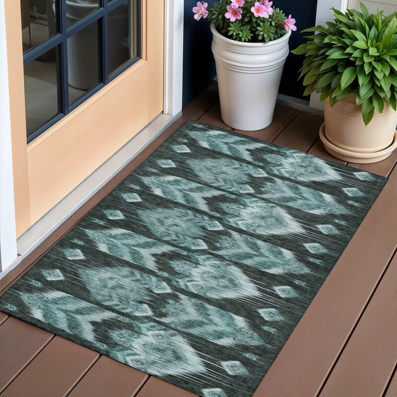 HomeRoots Southwestern Transitional Rectangle Outdoor Rug - 3' x 5'