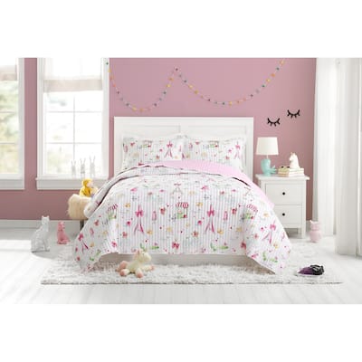 Urban Playground Pretty in Paris Quilt Set