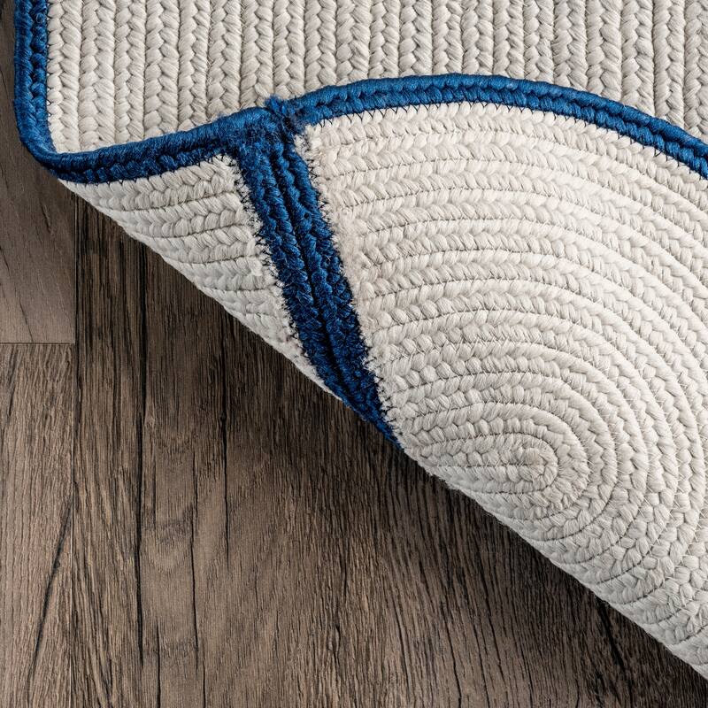 Nuloom Jolynn Modern Braided Shapes Indoor/Outdoor Area Rug