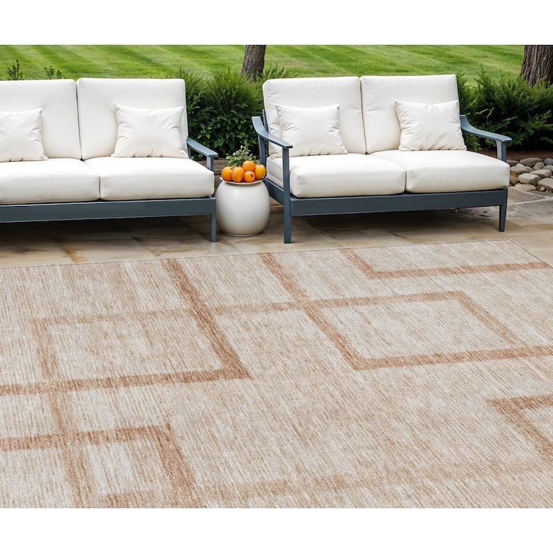 HomeRoots Geometric Transitional Rectangle Outdoor Rug - 9' X 12'