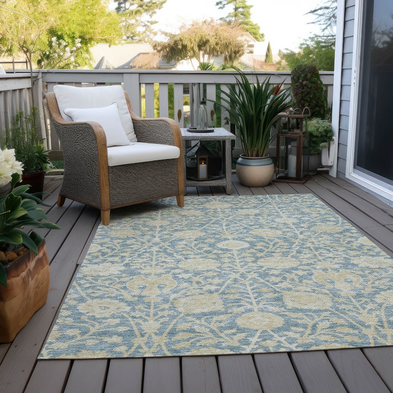 Machine Washable Indoor/ Outdoor Traditional Kashan Chantille Rug