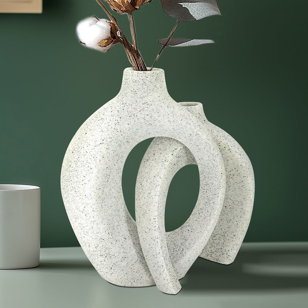 Off White Hollow Resin Vase (Set of 2)