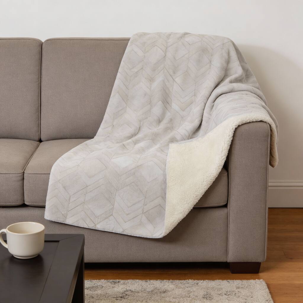 HomeRoots 50" X 70" Ivory And Beige Geometric Microfiber Plush Throw Blanket