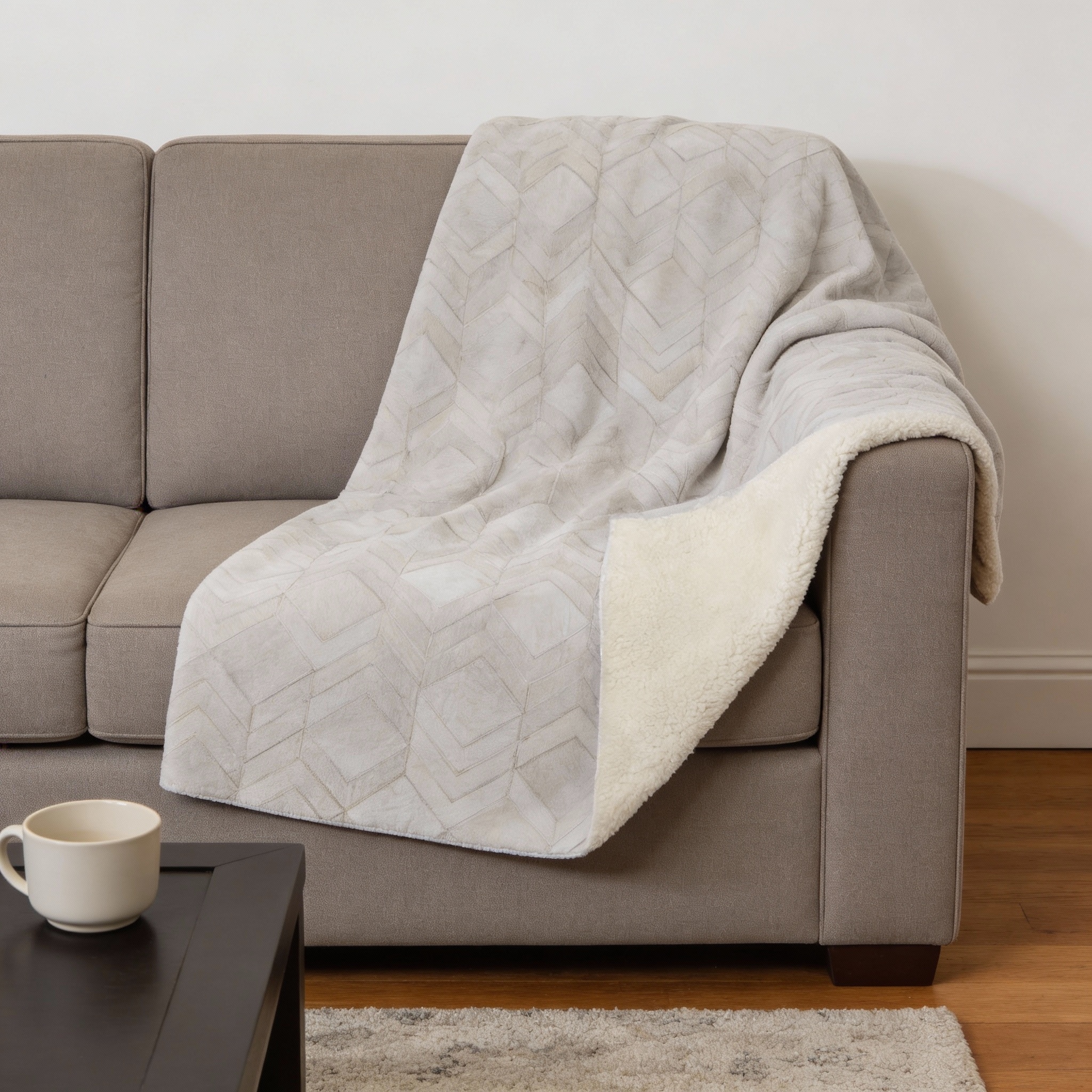 HomeRoots 50" X 70" Ivory And Beige Geometric Microfiber Plush Throw Blanket
