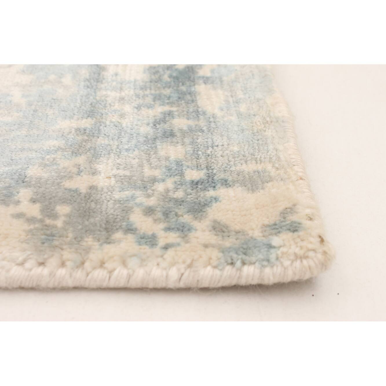 ECARPETGALLERY Hand Loomed Galleria Cream Viscose Rug 4'11 x 7'7