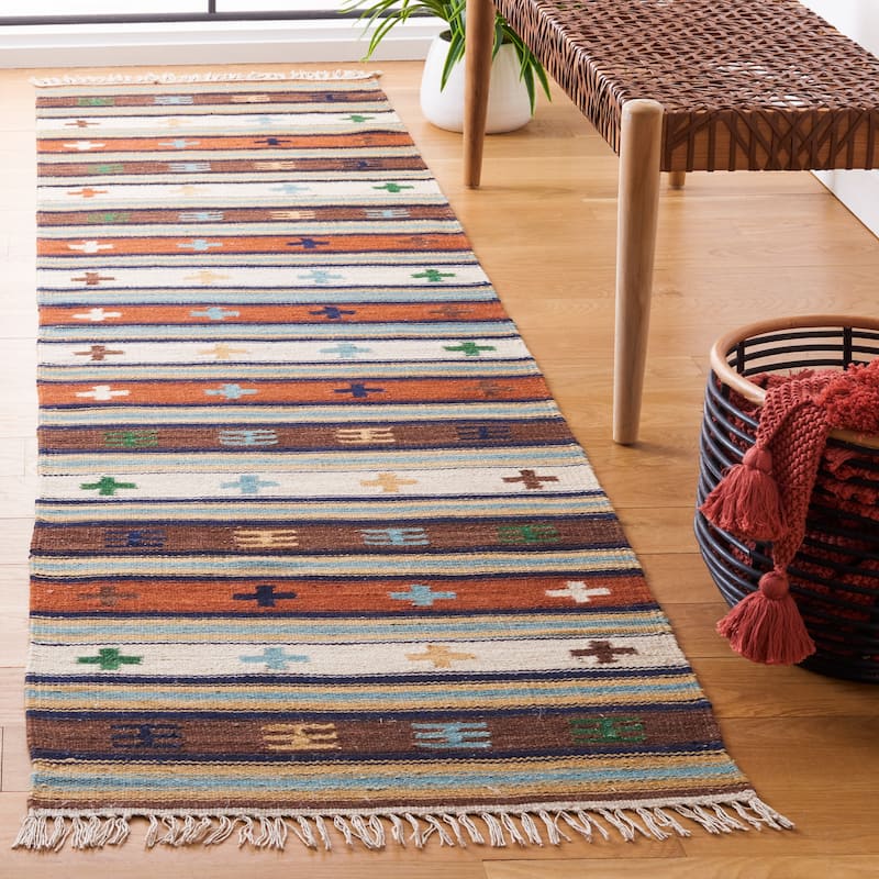 SAFAVIEH Kilim Senja Southwestern Wool Fringe Rug